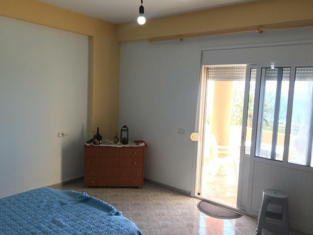 Rruga 10 Korriku Lungomare Apartament *